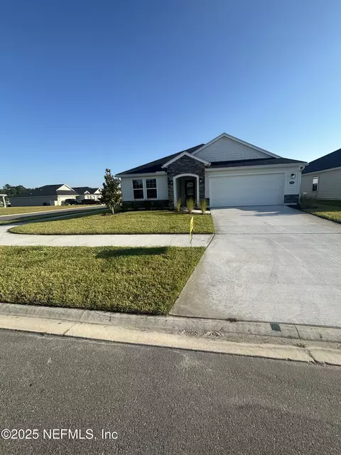 8326 Hawkes Meadow Dr, Jacksonville, FL 32219