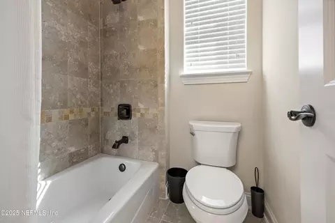 Bath - 2844 Oakgrove Ave, Saint Augustine, FL 32092 photo 4 of 6