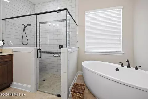 Bath - 2844 Oakgrove Ave, Saint Augustine, FL 32092 photo 2 of 6