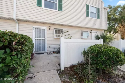 111 E 1st St #43, Jacksonville, FL 32206