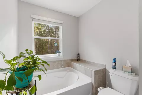Bath - 55 Via Sonrisa, Saint Augustine, FL 32092 photo 1 of 4