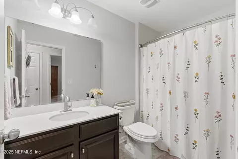Bath - 55 Via Sonrisa, Saint Augustine, FL 32092 photo 3 of 4