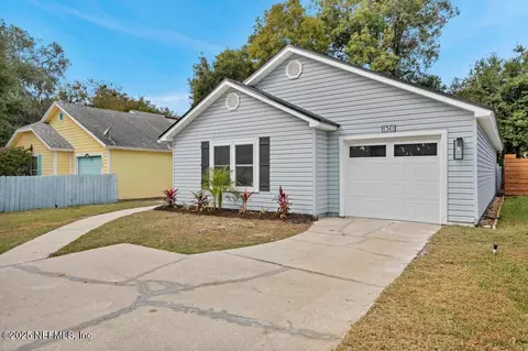 1361 Munson Cove Dr, Jacksonville, FL 32233