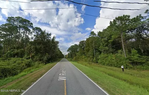 696 W River Rd, Palatka, FL 32177