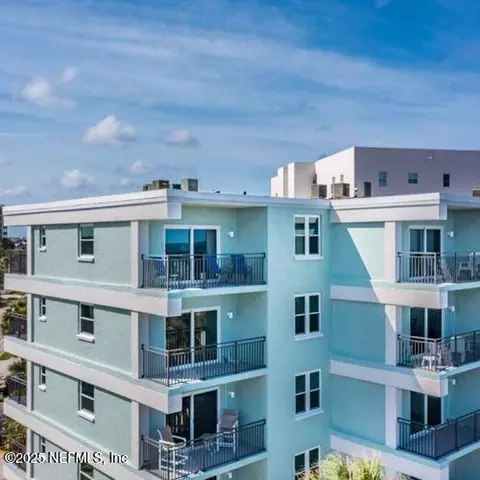 731 1st St #5E, Jacksonville Beach, FL 32250