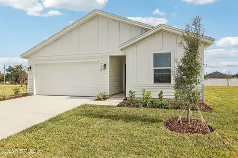 7458 Everett Forest Dr, Jacksonville, FL 32218