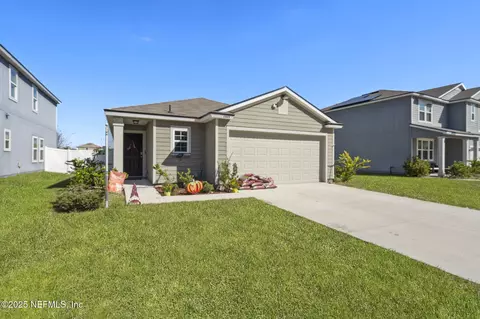2405 Oak Stream Dr, Green Cove Springs, FL 32043