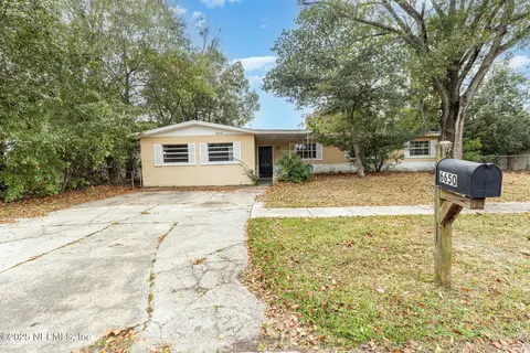 6650 Pinnochio Dr, Jacksonville, FL 32210