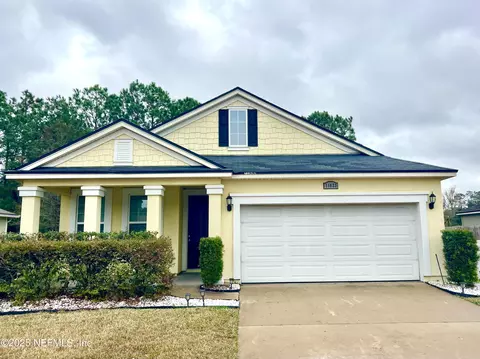 11823 Carson Lake Dr W, Jacksonville, FL 32221