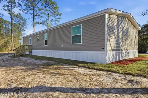 156 Wallace St, Interlachen, FL 32148 photo 5