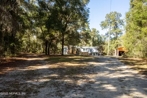 136 Boots Rd, Melrose, FL 32666