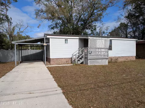 8727 Nussbaum Dr, Jacksonville, FL 32210