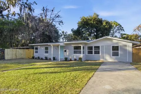 5475 Gable Ln, Jacksonville, FL 32211