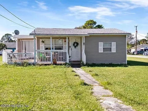 710 Spruce St, New Smyrna Beach, FL 32168