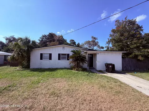 213 Hilltop Dr, Orange Park, FL 32073