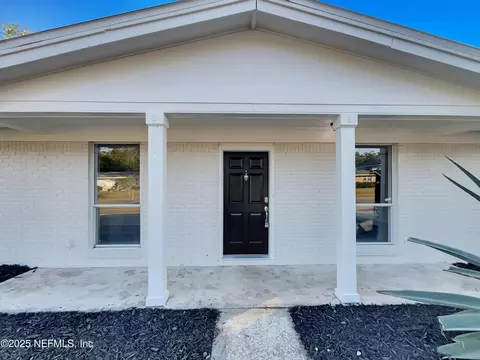 7748 Knoll Dr N, Jacksonville, FL 32221