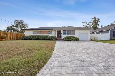 5714 Adair Cir, Jacksonville, FL 32210