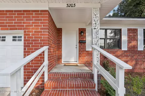 3203 Plumtree Dr, Jacksonville, FL 32277