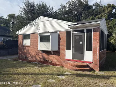 329 Demper Dr, Jacksonville, FL 32208
