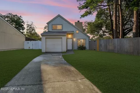 4910 Natures Hollow Way N, Jacksonville, FL 32217