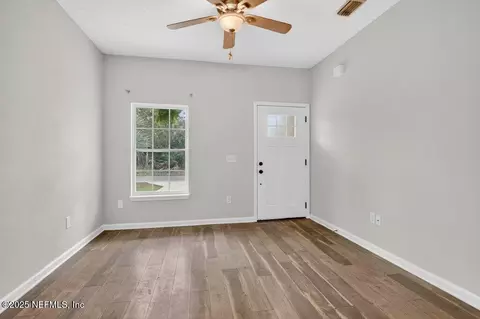 Living - 932 Puryear St, Saint Augustine, FL 32084 photo 1 of 1