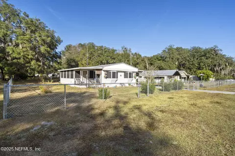 114 Sawyer St, Interlachen, FL 32148