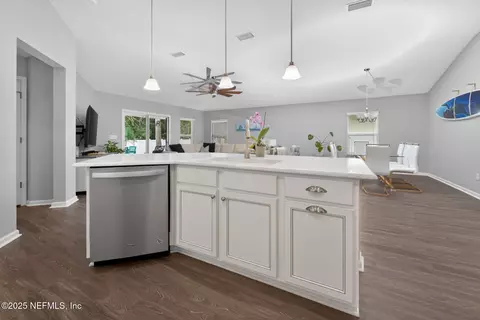 Kitchen - 97564 Albatross Dr, Yulee, FL 32097 photo 4 of 4