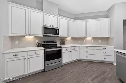 Kitchen - 97564 Albatross Dr, Yulee, FL 32097 photo 2 of 4