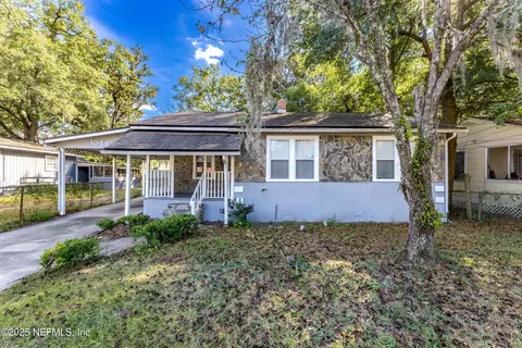 1044 Alderside St, Jacksonville, FL 32208
