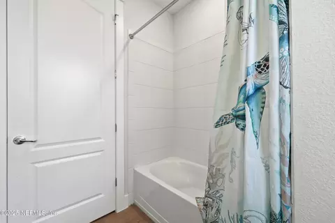 Bath - 105 Crown Colony Rd, Saint Augustine, FL 32092 photo 3 of 3