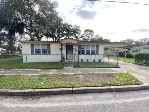 1949 Tilden St, Jacksonville, FL 32206