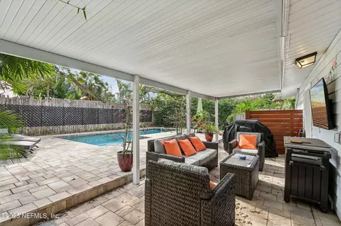 Exterior - 409 Seventeenth St, Saint Augustine, FL 32084 photo 2 of 13