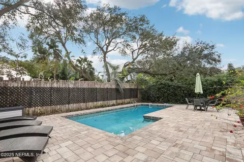 Exterior - 409 Seventeenth St, Saint Augustine, FL 32084 photo 6 of 13