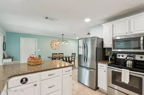Kitchen - 409 Seventeenth St, Saint Augustine, FL 32084 photo 4 of 6