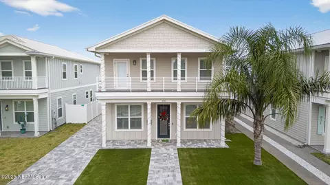 230 Davis St, Neptune Beach, FL 32266