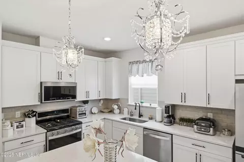 Kitchen - 55 Fairlake Cir, Saint Augustine, FL 32092 photo 3 of 5