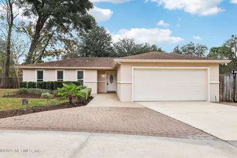 8135 Niska Trl, Jacksonville, FL 32244