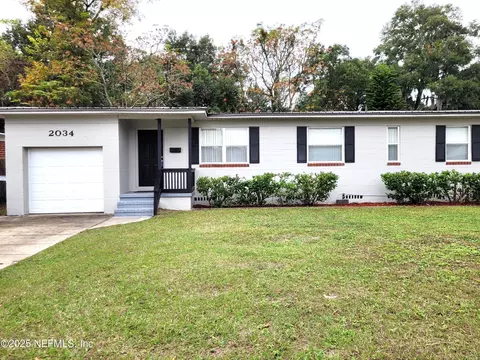 2034 Sprinkle Dr, Jacksonville, FL 32211