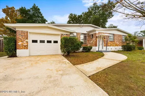 7405 Ortega Hills Dr, Jacksonville, FL 32244