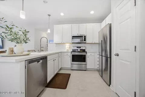 7131 Emsley Cir, Jacksonville, FL 32258