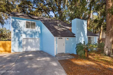 7265 Oakwood Dr, Jacksonville, FL 32211