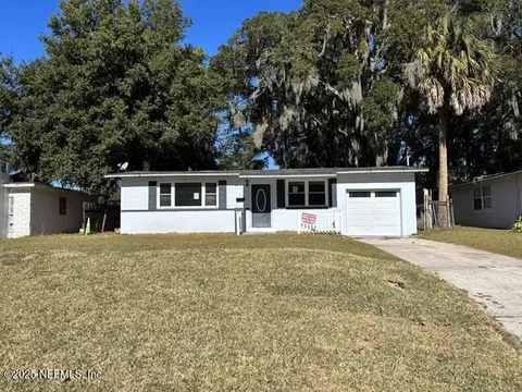 1861 Embassy Dr, Jacksonville, FL 32207
