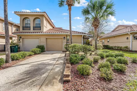 3836 La Vista Cir, Jacksonville, FL 32217