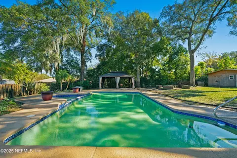 3511 Hermitage Rd E, Jacksonville, FL 32277