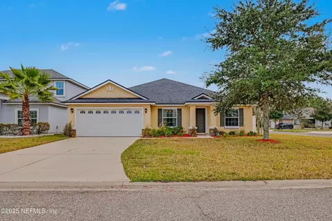 2039 Patriot Walk Dr, Jacksonville, FL 32221
