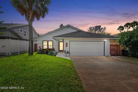 528 10th Ave S, Jacksonville Beach, FL 32250
