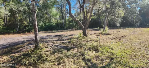213 Breezeway Ave, Satsuma, FL 32189