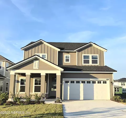 3584 Americana Dr, Green Cove Springs, FL 32043