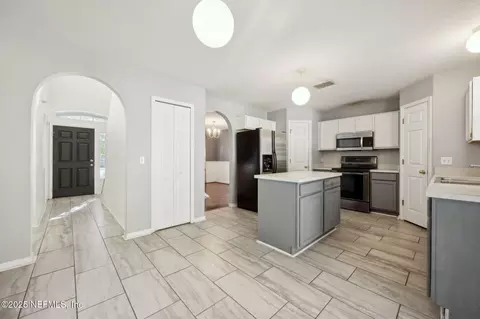 Entry Way - 87233 Kipling Dr, Yulee, FL 32097 photo 2 of 4
