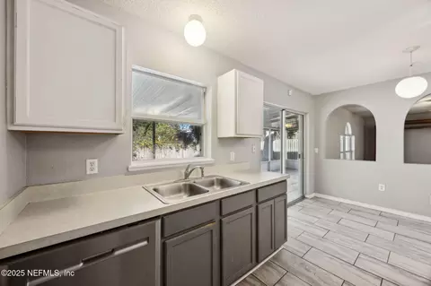 Kitchen - 87233 Kipling Dr, Yulee, FL 32097 photo 3 of 4